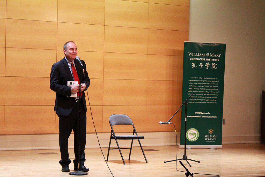 国际事务副教务长斯蒂芬汉森开幕致辞