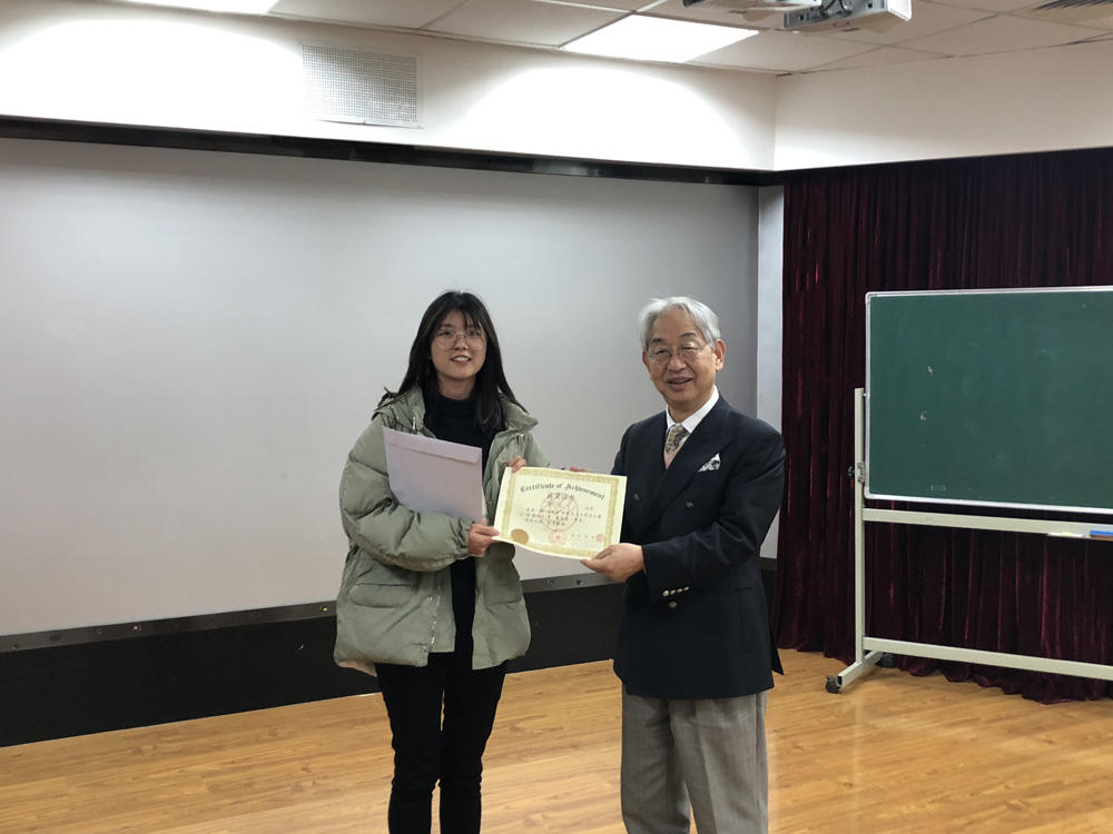 一等奖获得者余茜同学