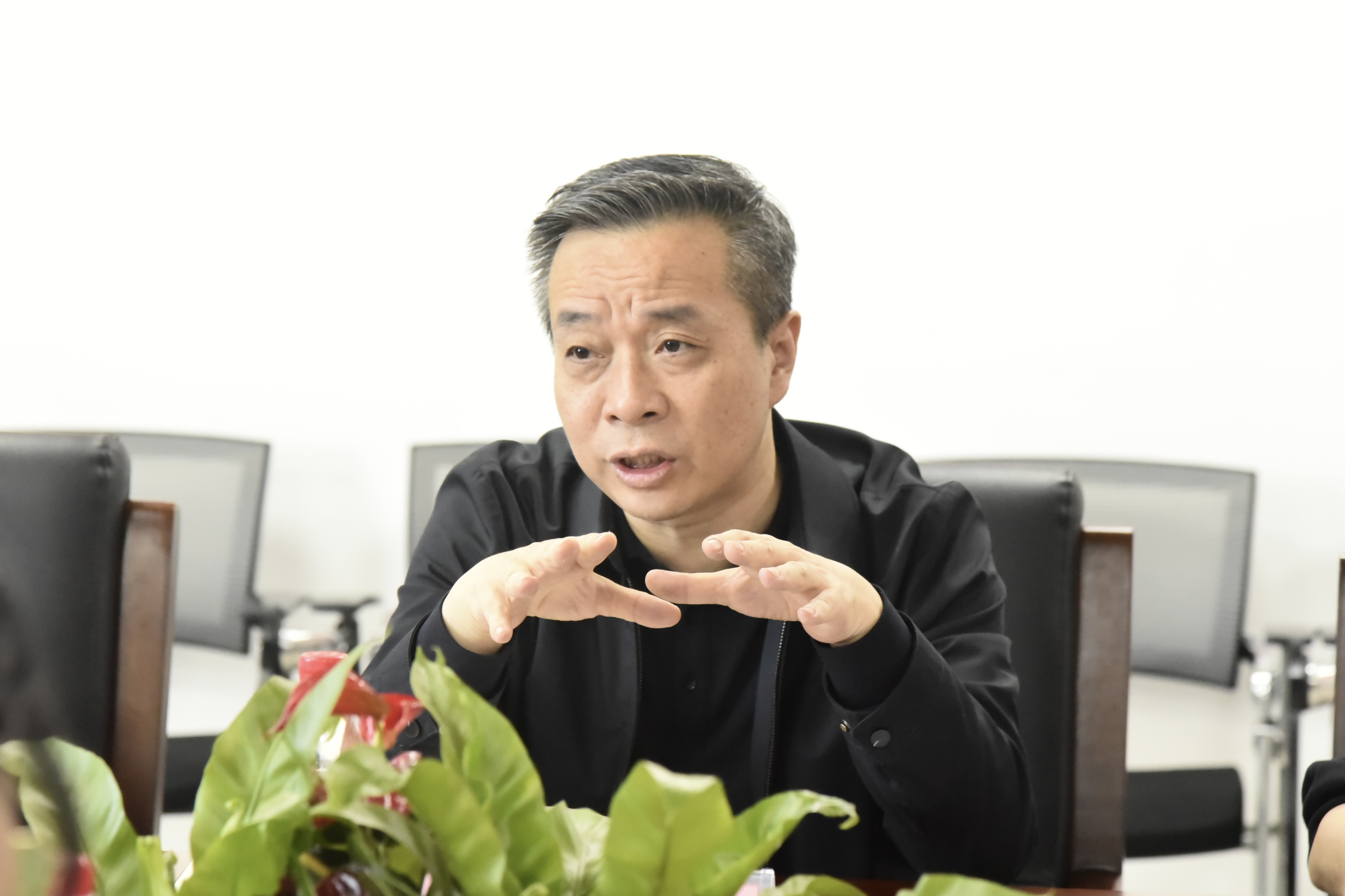 图1-康震副校长一行赴91沈先生
开展科研工作调研.JPG